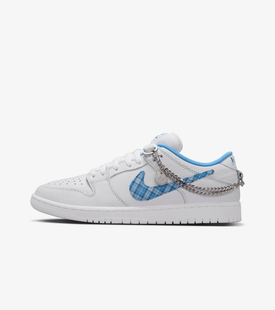 NIKE公式】ナイキ SB ダンク LOW プロ x ニコール・ハウゼ 'White and University Blue' (FZ8802-100  / NIKE SB DUNK LOW PRO NH). Nike SNKRS